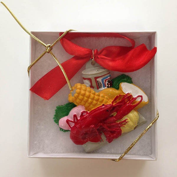 New Orleans Crawfish Boil Holiday Christmas Ornament Boiled Crawfish with Fixin's Plate Ornament Free  Gift Box Mardi Gras Decorations decor