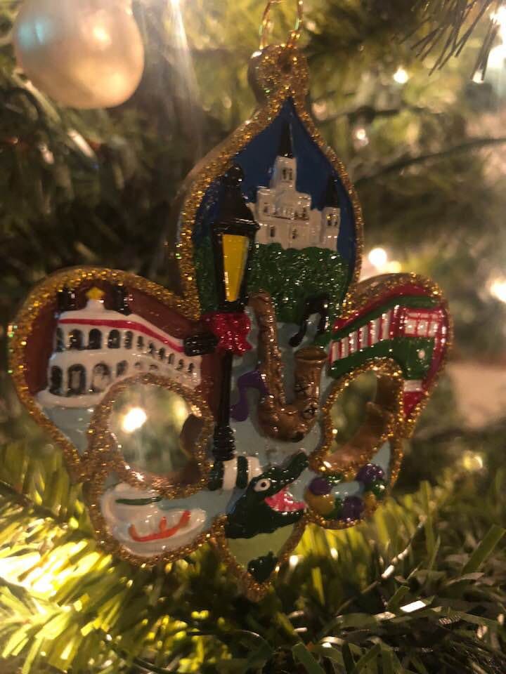 New Orleans Mardi Gras Christmas Tree Ornament Scenery Fleur de Lis Cafe Du Monde Alligato King Cake Streetcar St. Louis Cathedral Natchez