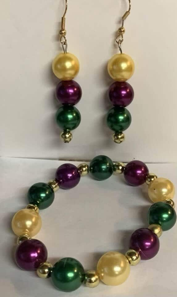 Mardi Gras Theme Charm Stretch Bead dog style Bracelet and Earring set  Fleur De Lis